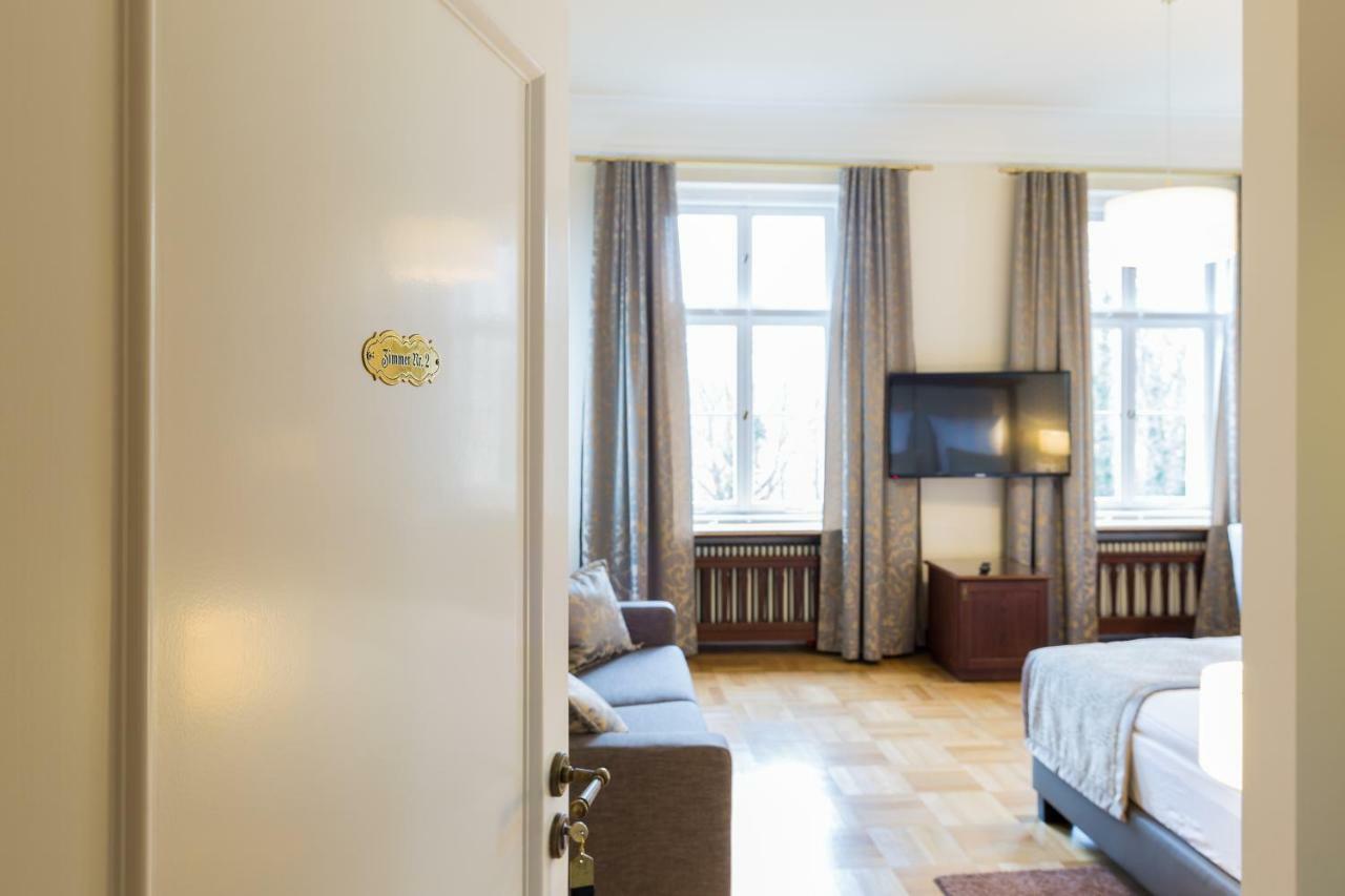 Hotel Villa Altenburg Possneck ภายนอก รูปภาพ
