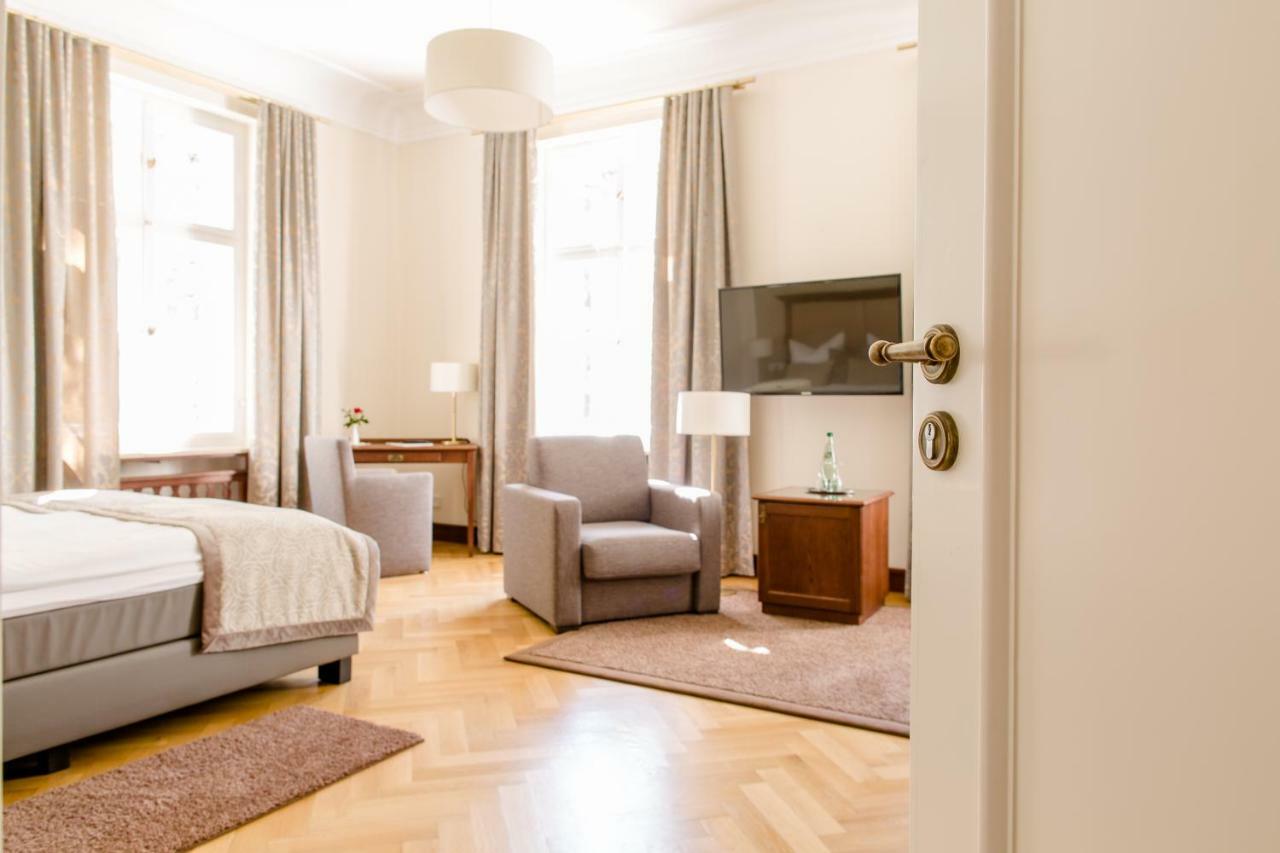Hotel Villa Altenburg Possneck ภายนอก รูปภาพ