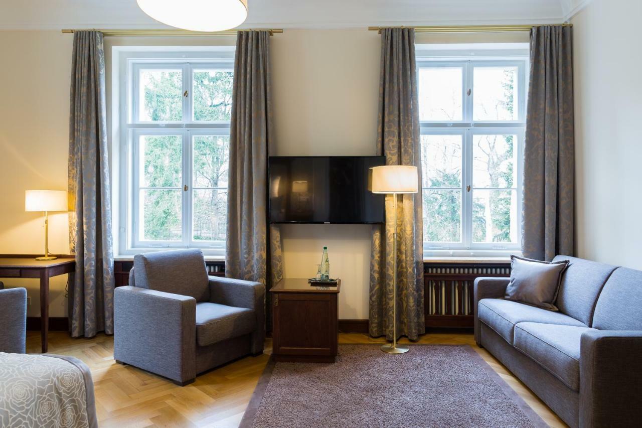 Hotel Villa Altenburg Possneck ภายนอก รูปภาพ