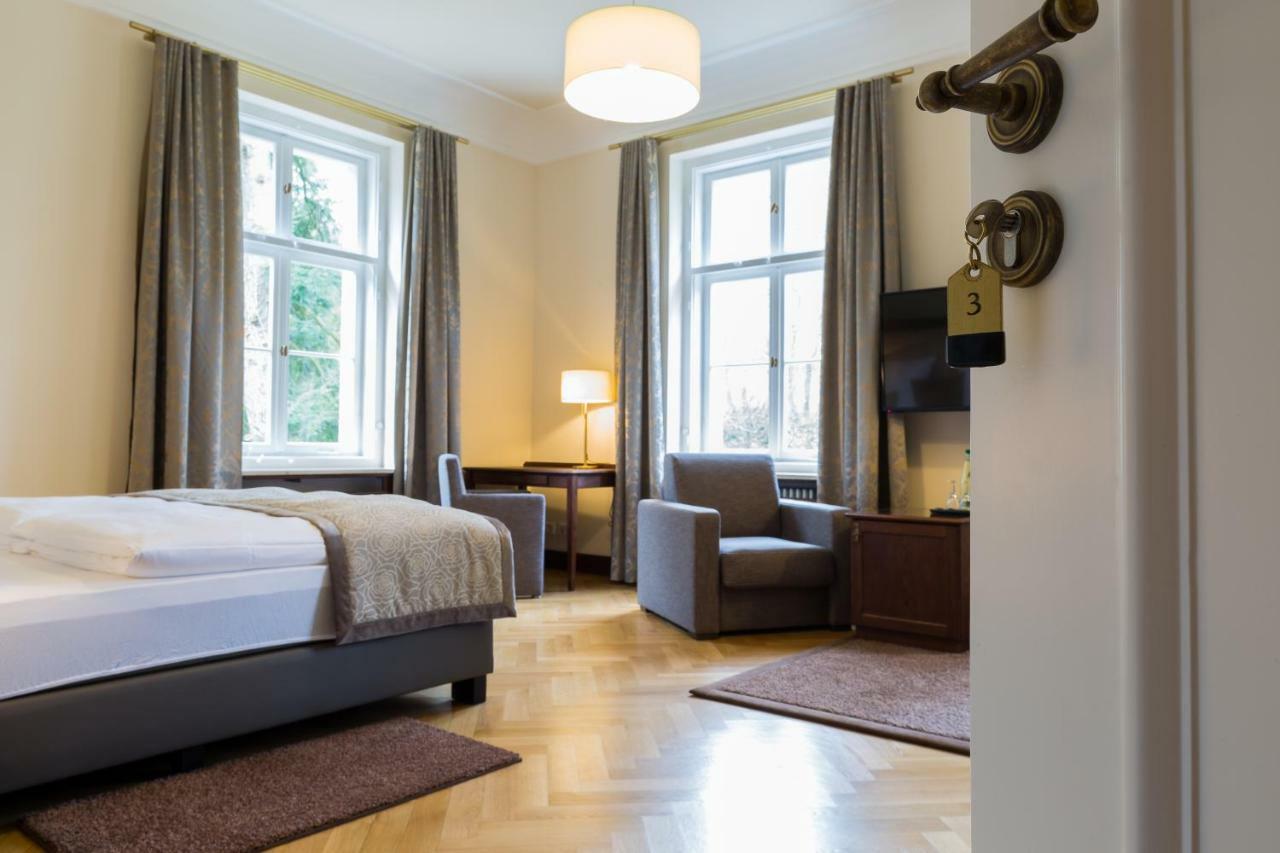 Hotel Villa Altenburg Possneck ภายนอก รูปภาพ