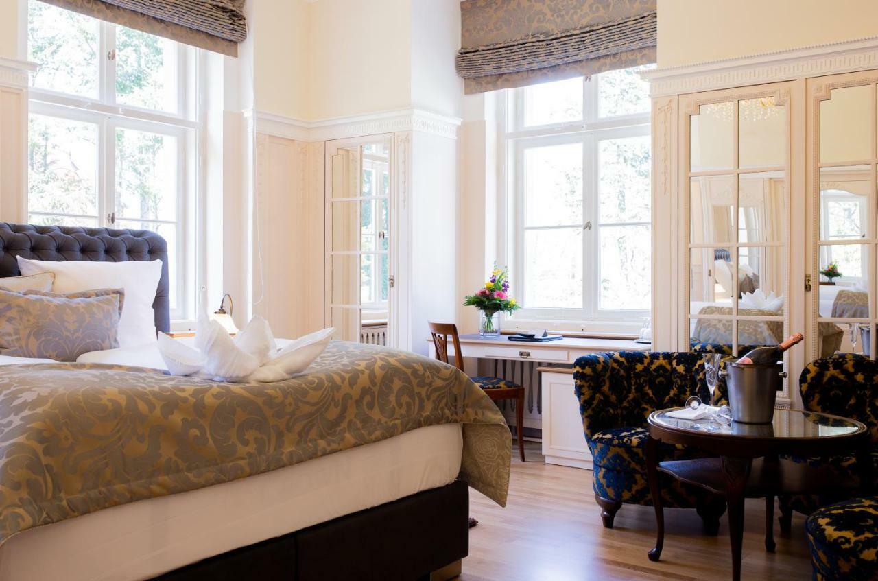 Hotel Villa Altenburg Possneck ภายนอก รูปภาพ