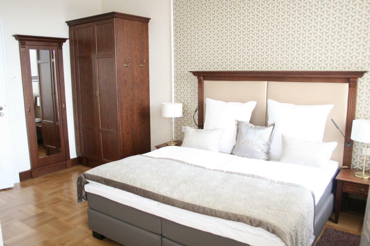 Hotel Villa Altenburg Possneck ภายนอก รูปภาพ